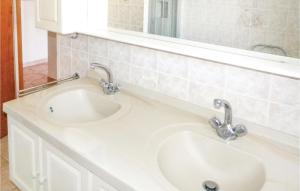 Beautiful Home In La Faute Sur Mer