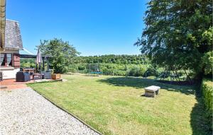 Maisons de vacances Stunning home in Haudricourt Aubois with 4 Bedrooms and WiFi : photos des chambres