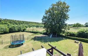 Maisons de vacances Stunning home in Haudricourt Aubois with 4 Bedrooms and WiFi : photos des chambres