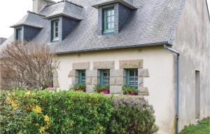 Maisons de vacances Awesome home in Penvnan with 1 Bedrooms and WiFi : photos des chambres