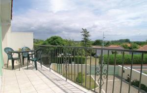 Appartements Stunning apartment in Vaux sur Mer with 1 Bedrooms and WiFi : photos des chambres