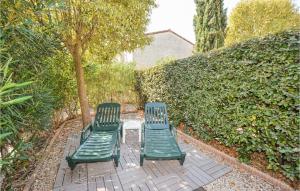 Maisons de vacances Stunning home in Aigues-Mortes with Outdoor swimming pool, WiFi and 3 Bedrooms : photos des chambres