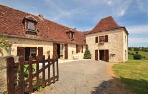 Stunning Home In La-Chapelle-Saint-Jean