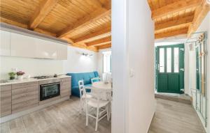 Awesome Home In Pag With Wifi 