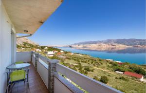 1 Bedroom Lovely Apartment In Bosana