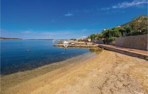 Cozy Apartment In Barbat-Rab With Wifi