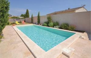 Maisons de vacances Awesome Home In Maubec With Wifi, Private Swimming Pool And Outdoor Swimming Pool : photos des chambres