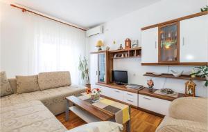 Amazing Apartment In Senj With 3 Bedrooms And Wifi