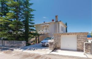 1 Bedroom Cozy Apartment In Selce