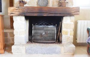 Maisons de vacances Nice Home In La Cambe With Kitchen : photos des chambres