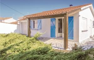 Maisons de vacances Two-Bedroom Holiday Home in La Tranche-sur-Mer : photos des chambres