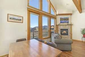 Jackstraw Mountain 32 Condo