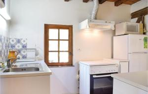 Maisons de vacances Beautiful home in Vert with 2 Bedrooms and WiFi : photos des chambres