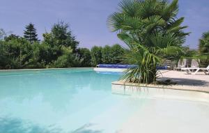 Maisons de vacances Beautiful Home In La Jonchere With 3 Bedrooms, Wifi And Heated Swimming Pool : photos des chambres