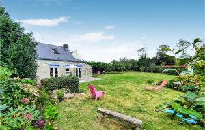 Maisons de vacances Awesome home in concarneau with 2 Bedrooms : photos des chambres