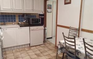 Nice Apartment In La Tranche Sur Mer