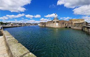 Appartements Stunning apartment in Concarneau with 3 Bedrooms and WiFi : photos des chambres