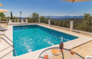 Lovely Home In Iznájar