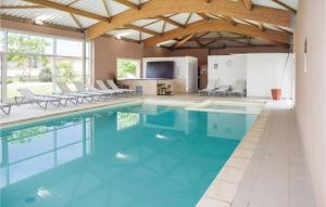 Maisons de vacances Beautiful Home In Guisseny With Sauna, Wifi And Indoor Swimming Pool : photos des chambres