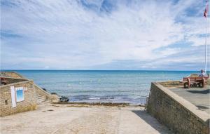 Maisons de vacances Awesome Home In Arromanches-les-bains With Kitchen : photos des chambres