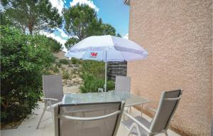 Cozy Home In Calvisson With Kitchen