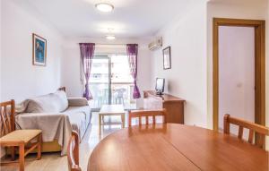 Beautiful Apartment In Oropesa Del Mar