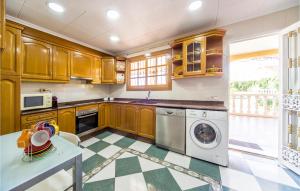 Gorgeous Home In Urbanización La Sima