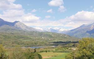Appartements 2 Bedroom Lovely Apartment In St Bonnet En Champsaur : photos des chambres