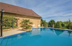 Nice Apartment In Terrasson With Wifi