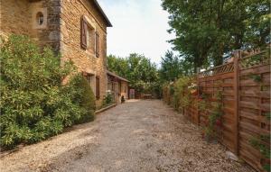 Appartements Beautiful Apartment In Terrasson With Kitchen : photos des chambres