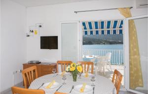 Two-Bedroom Apartment In Vinisce