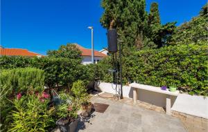 1 Bedroom Nice Apartment In Mandre