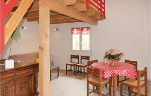 Maisons de vacances Awesome home in Espenel with 1 Bedrooms and WiFi : photos des chambres
