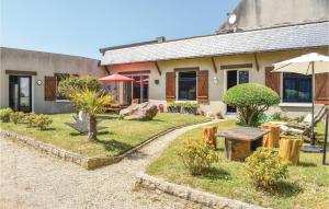 Maisons de vacances Nice home in Santec with 3 Bedrooms and WiFi : photos des chambres