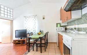 Amazing Apartment In Mandre With Wifi