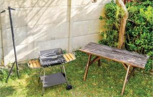 Awesome Home In Hauteville-Sur-Mer