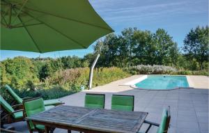 Maisons de vacances Awesome home in Villefranche-du-Perigo with 3 Bedrooms, Private swimming pool and Outdoor swimming pool : photos des chambres
