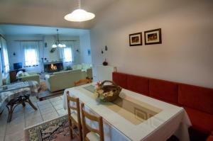 Elati Electras Cozy House