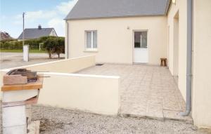 Maisons de vacances Beautiful home in St, Marcouf De LIsle with 2 Bedrooms and WiFi : photos des chambres