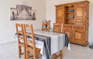 Maisons de vacances Beautiful home in St, Marcouf De LIsle with 2 Bedrooms and WiFi : photos des chambres