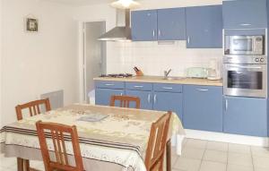 Gorgeous Home In St Marcouf De Lisle