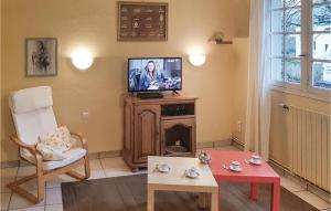 2 Bedroom Cozy Home In Locronan