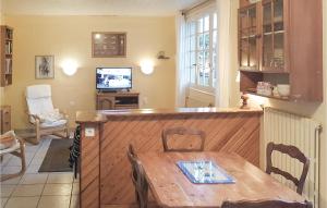 Maisons de vacances Stunning home in Locronan with 2 Bedrooms and WiFi : photos des chambres