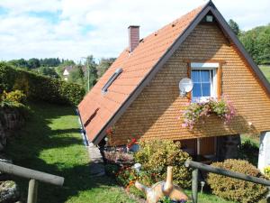 Cosy Holiday Home in Sankt Georgen with Roofed Terrace