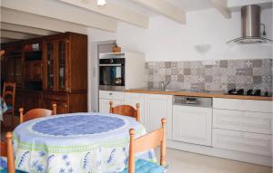 Maisons de vacances Lovely Home In Plevenon Cap Frehel : photos des chambres