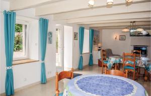 Maisons de vacances Lovely Home In Plevenon Cap Frehel : photos des chambres