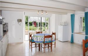 Maisons de vacances Lovely Home In Plevenon Cap Frehel : photos des chambres