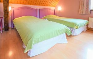 Maisons de vacances Lovely Home In Hattenville With Kitchen : photos des chambres