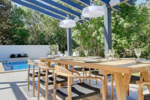 Villa Roca Verde by Slow Villas