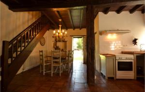Maisons de vacances Stunning Home In Lohitzun-oyhercq With 2 Bedrooms, Wifi And Private Swimming Pool : photos des chambres